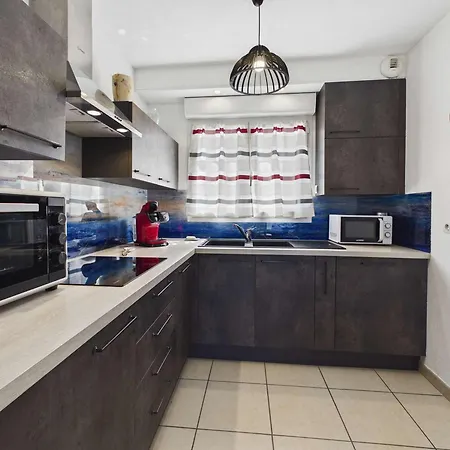 Maison T3 Climatisée à 450m De La Avec Terrasse Et Garage - Fr-1-423-115 Le Grau-dʼAgde